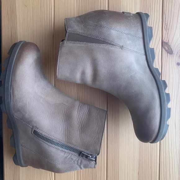 Sorel Women's Joan Of Arctic Sorel Zip Chelsea Wedge - Picture 9 of 10